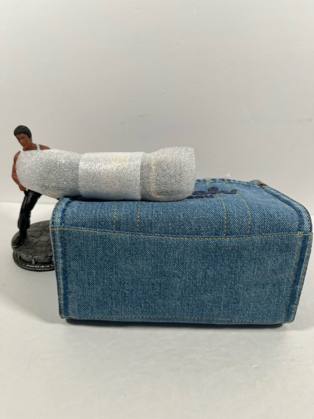 Coach Cargo Tote Bag 20 In Denim NWT - Picture 4 of 7